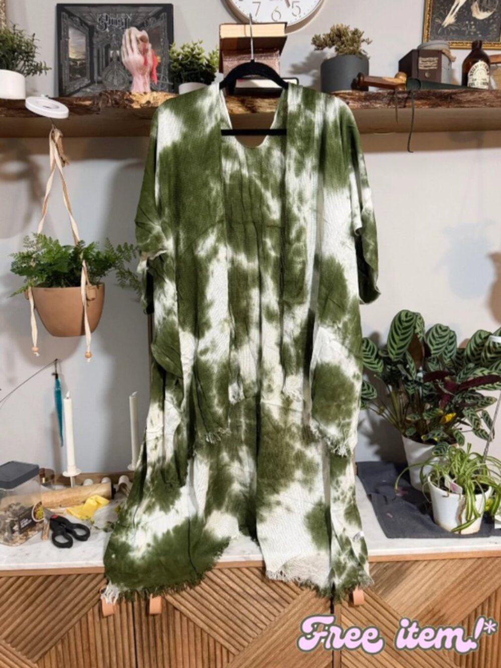 NWOT One-Size Green & White Tie-Dye Duster Kimono